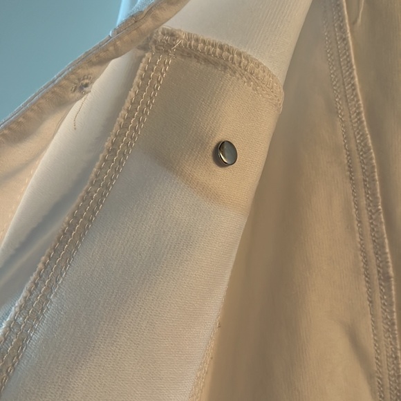 Ladies XL White Jacket with Artwork - Picture 8 of 8